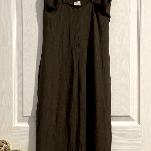 H&M Basics Spaghetti Strap Midi Dress - Picture 2 of 3